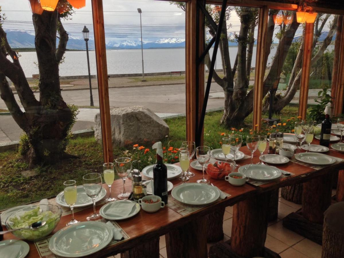 Hotel Capitán Eberhard Puerto Natales Exterior foto
